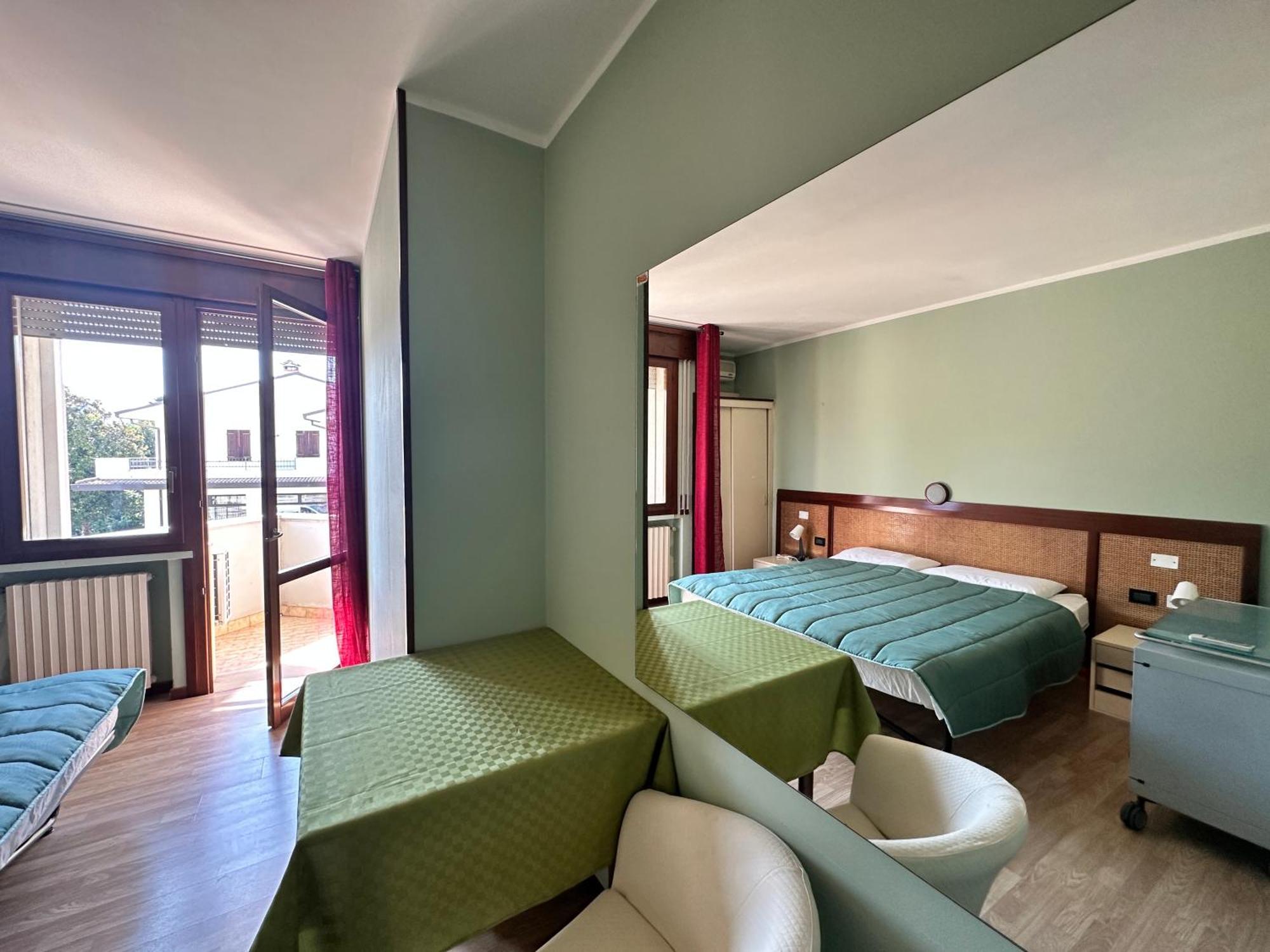 Hotel Battaglia 巴塔利亚泰尔梅 外观 照片