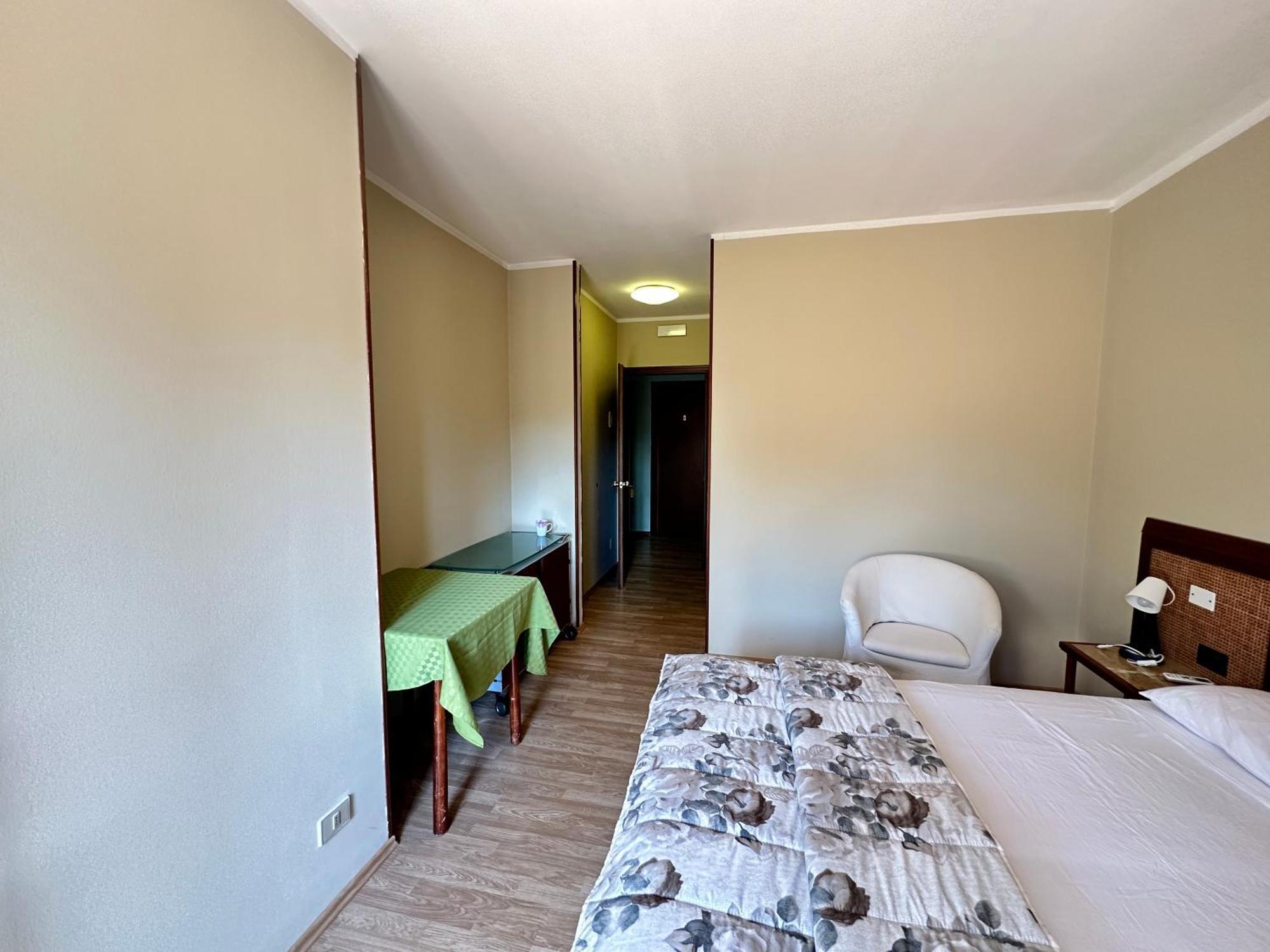 Hotel Battaglia 巴塔利亚泰尔梅 外观 照片